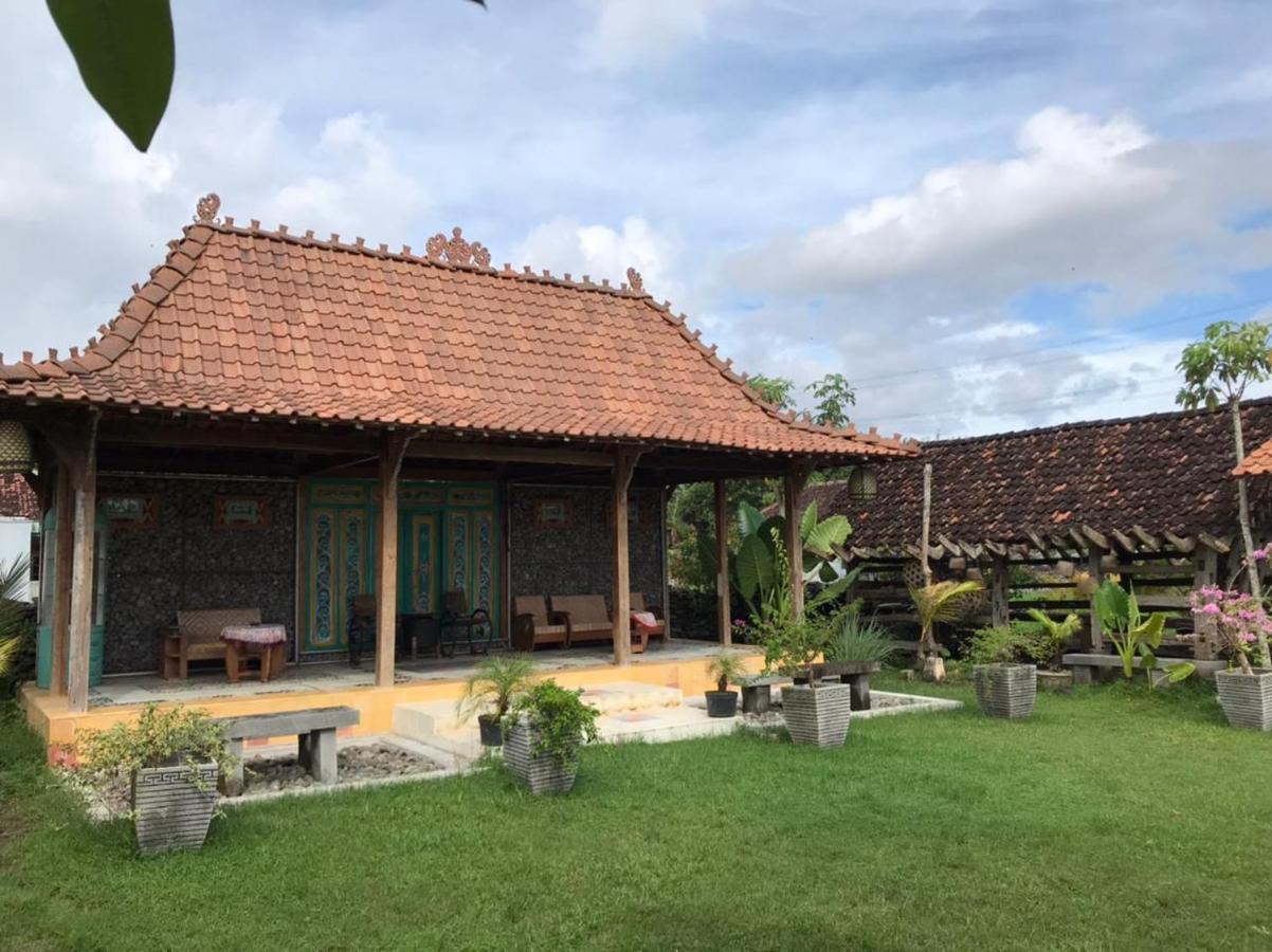 Legiyem Homestay Джокякарта Екстериор снимка