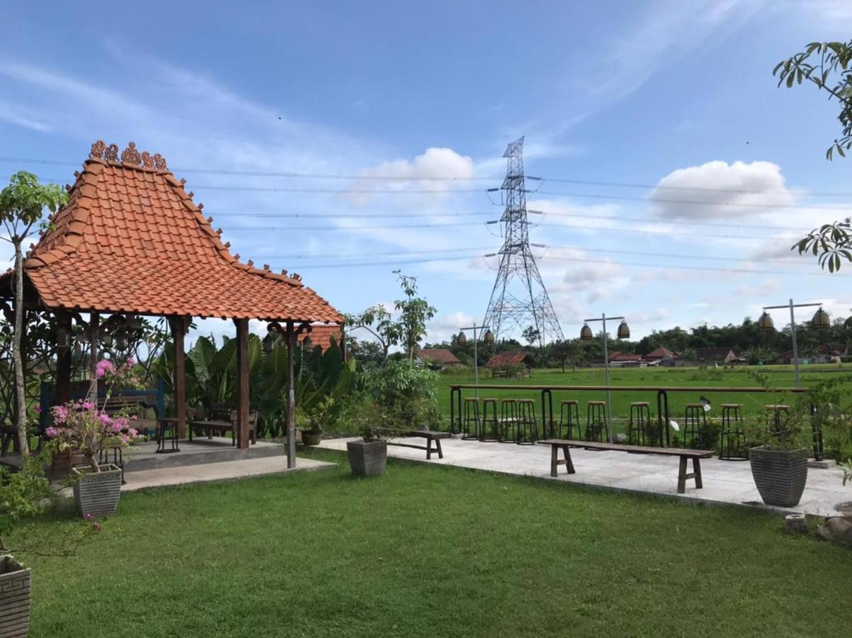 Legiyem Homestay Джокякарта Екстериор снимка